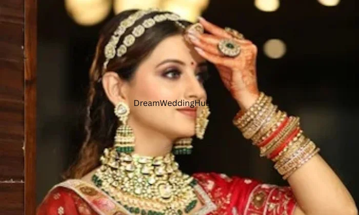 Monalisa Salon  Makeup Studio